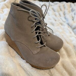 Rare Birkenstock Lace Up Papillio Taupe Stone Suede Wedge Shoes Size 37 6.5 /7